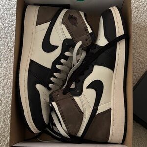 Nike Air Jordan 1 High - White/Black/Brown